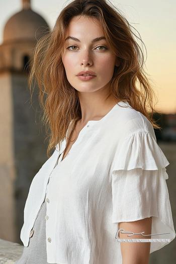 Stunning portrait ideas with loose ringlets and elegant blouses